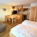 Gaestehaus Waltl Bed & Breakfast
